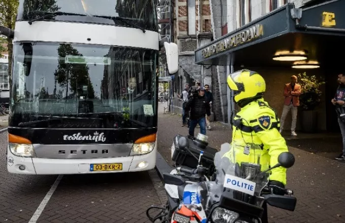 Δημαρχος Άμστερνταμ: Τοξικό κοκτέιλ αντισημιτισμού και χουλιγκανισμού