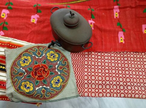 Έκθεση Υφαντών και Κεντημάτων στο Κέντρο Ημερήσιας Φροντίδας Ηλικιωμένων Αγίας Τριάδας Ηρακλείου