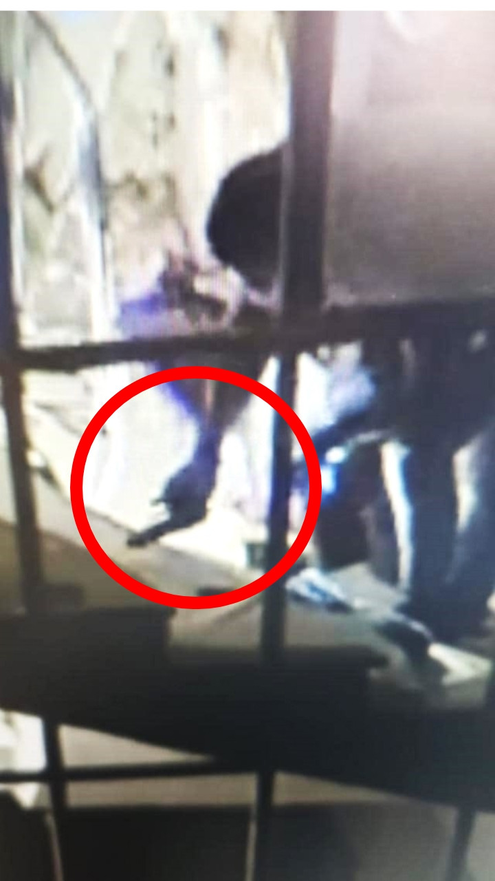 ΕΛ.ΑΣ για Αμπελόκηπους: Σε πυροδότηση αυτοσχέδιου εκρηκτικού μηχανισμού οφείλεται η έκρηξη - Βρέθηκα 2 πιστόλια