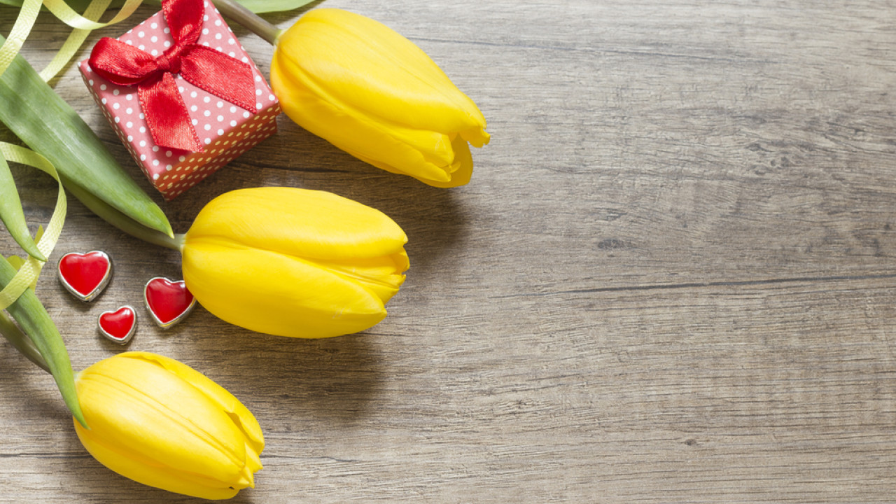 Εορτολόγιο: Ποιοί γιορτάζουν 17 Νοεμβρίου