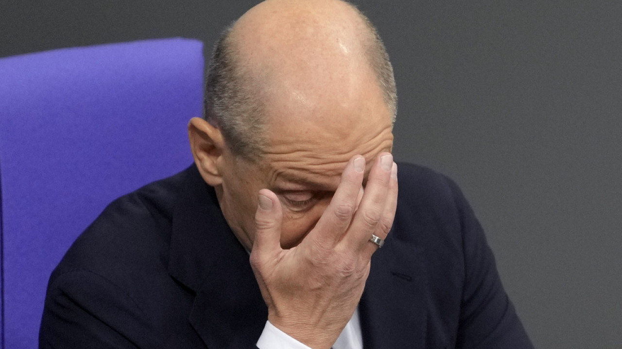 Γερμανία: «Ο Σολτς είναι ο κακός υποψήφιος», όμως «ποιος θα το πει στον καγκελάριο;»