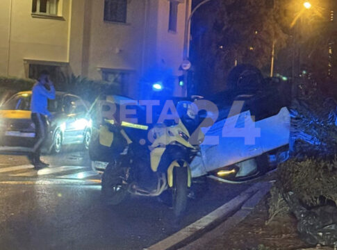 Hράκλειο: Σοκαριστικό τροχαίο στην παραλιακή – Συγκρούστηκαν αυτοκίνητα, ανετράπη το ένα