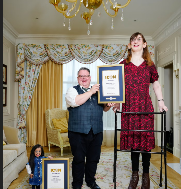 Η πιο ψηλή γυναίκα στον κόσμο και η πιο κοντή συναντήθηκαν για να πιουν το... τσάι τους