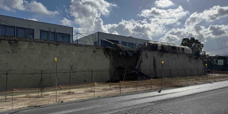 Ηράκλειο: Κατολίσθηση σε πρανές σχολείων - Από θαύμα δεν θρηνήσαμε θύματα