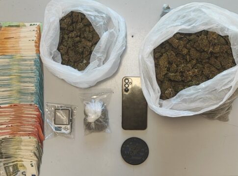 Κρήτη: Είχε στο σπίτι του ένα κιλό κάνναβης και χιλιάδες ευρώ