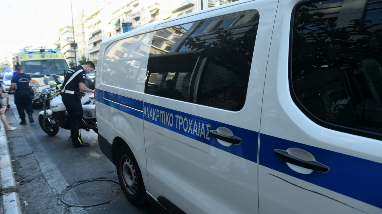 Νίκαια: Λεωφορείο συγκρούστηκε με ΙΧ