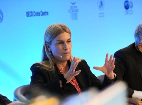 Ομιλία της Σέβης Βολουδάκη σε συνέδριο του ΟΟΣΑ στα Χανιά