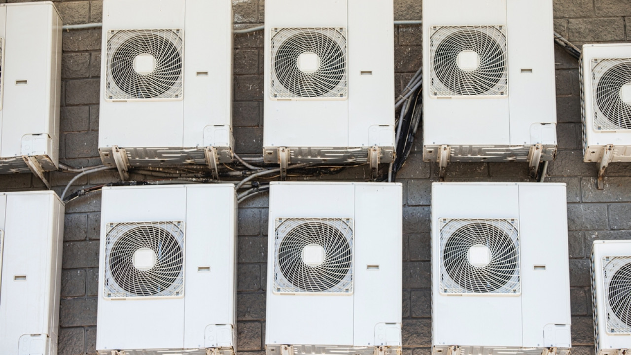 Σδούκου: Προκηρύσσονται άμεσα νέα προγράμματα «Εξοικονομώ», αντλιών θερμότητας και αποθήκευσης ενέργειας