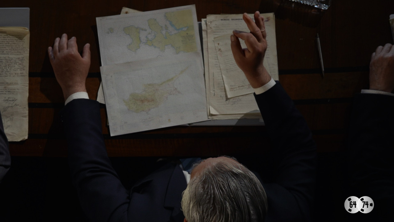 «Σκοτεινή Δεκαετία 1964-1974» του Αλέξη Παπαχελά - Το σκοτεινό δωμάτιο