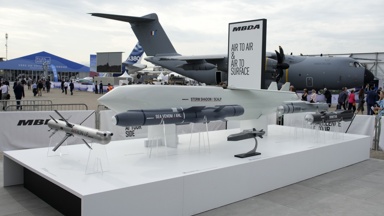 Στάρμερ: Η Βρετανία δεν είναι σε πόλεμο με τη Ρωσία