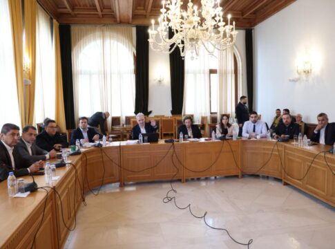 Στη σύσκεψη στη Λότζια για τα έργα του ΒΟΑΚ στην πόλη του Ηρακλείου ο Χάρης Μαμουλάκης