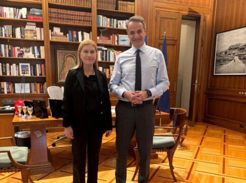 Συνάντηση της Σέβης Βολουδάκη με τον Πρωθυπουργό