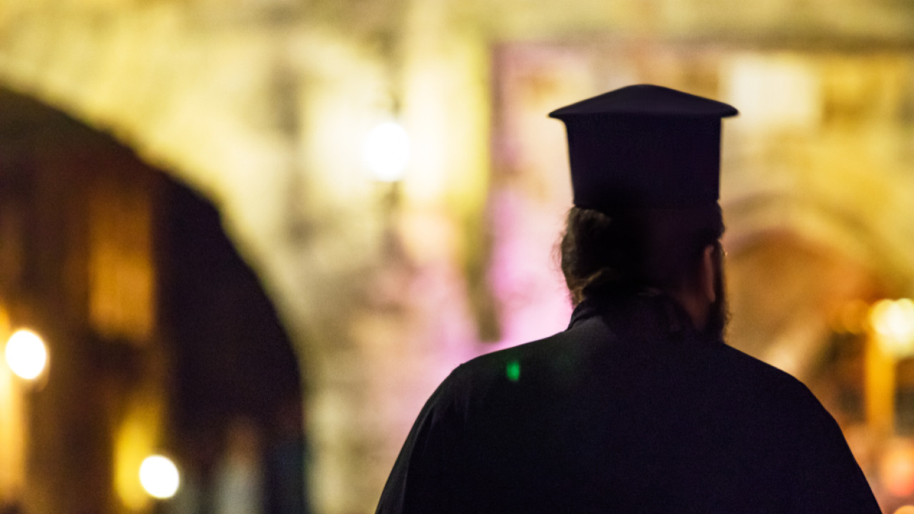 Θεσσαλονίκη: Αθώος ο ιερέας που καταγγέλθηκε ότι ξυλοκόπησε την 17χρονη κόρη του