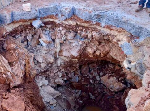 Αποκαταστάθηκε η σοβαρή βλάβη στον κεντρικό τροφοδοτικό αγωγό των Μαλίων από τη ΔΕΥΑΗ