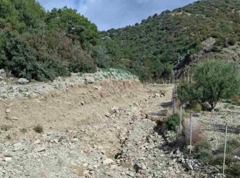 Δήμος Βιάννου: Συνεργεία αποκαθιστούν τις ζημιές στο οδικό δίκτυο μετά από τη σφοδρή βροχόπτωση