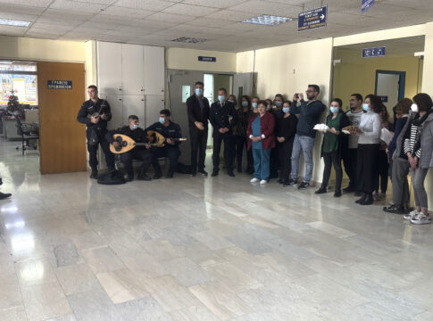 Ευχάριστη έκπληξη στο Νοσοκομείο Ρεθύμνου από το Τμήμα Δοκίμων Αστυφυλάκων