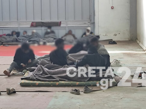 Ένας 19χρονος ο διακινητής των μεταναστών που ναυάγησαν στη Γαύδο – Μπαράζ συλλήψεων για τις τέσσερις τελευταίες «καραβιές»