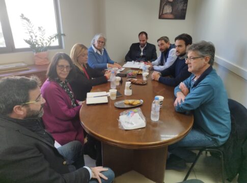 Eπίσκεψη κλιμακίου του ΠΑΣΟΚ στους δήμους Ηρακλείου και Μαλεβιζίου