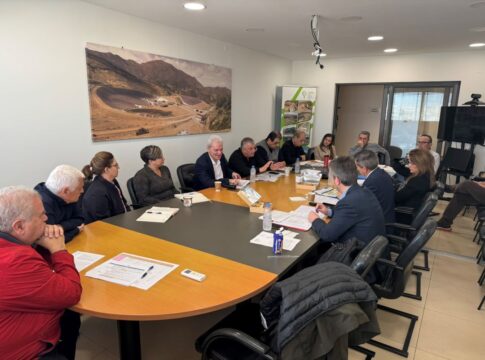 Η πιστοποίηση λειτουργιών του ΕΣΔΑΚ στο επίκεντρο συνάντησης με στελέχη της Ρυθμιστικής Αρχής Αποβλήτων, Ενέργειας και Υδάτων