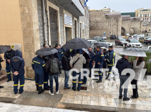 Ηράκλειο: Κινητοποίηση ένστολων στην Αποκεντρωμένη Διοίκηση
