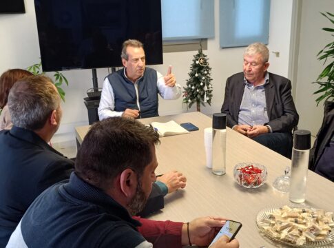 Με εκπροσώπους εργαζόμενων ΟΤΑ συναντήθηκε ο Δήμαρχος Χερσονήσου