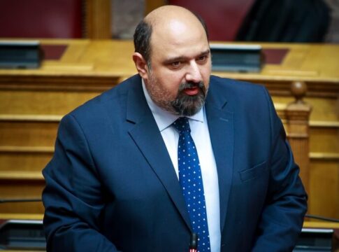 Με μέλη του Συλλόγου Εμπόρων Βιοτεχνών και Επαγγελματιών Αρκαλοχωρίου συναντήθηκε ο Χρ. Τριαντόπουλος