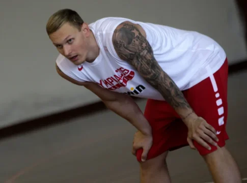 Νεκρός ο πρώην παίκτης του Ολυμπιακού Γιάνις Τίμα σε ηλικία 32 ετών