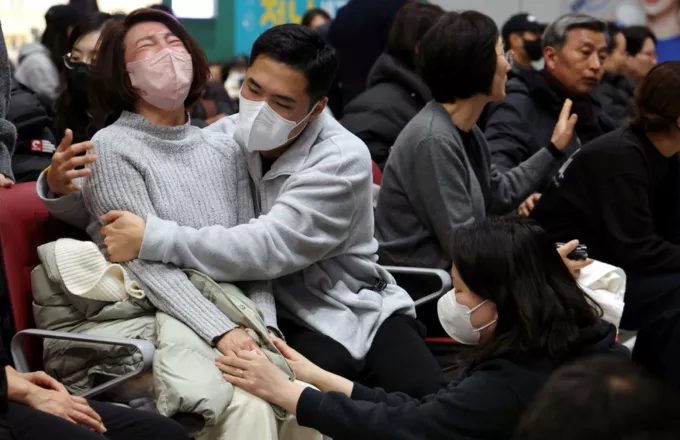 Αεροπορικό δυστύχημα στη Νότια Κορέα - Τραγικές σκηνές στο αεροδρόμιο - Βίντεο, φωτογραφίες 