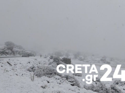 «Ντύθηκαν» στα λευκά τα Ανώγεια