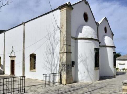 Ο Αρχιεπίσκοπος Κρήτης στον Εσπερινό του Αγίου Σπυρίδωνος στις Αρχάνες