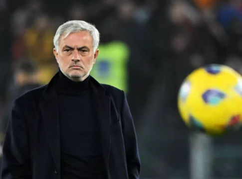 Ο Ζοσέ Μουρίνιο αντιμετωπίζει πρόβλημα υγείας και φεύγει από την Τουρκία για να υποβληθεί σε επέμβαση