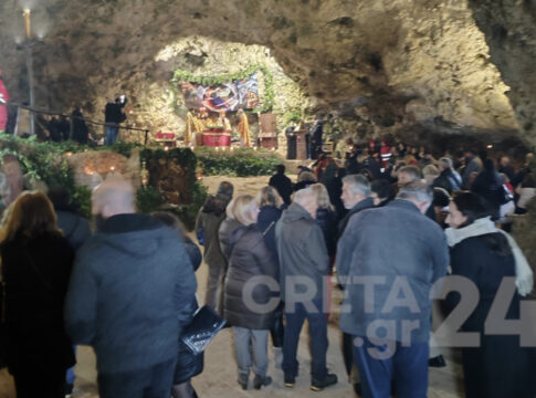 Σε κλίμα θρησκευτικής ευλάβειας η αναπαράσταση της γέννησης του Θεανθρώπου στη Μαραθοκεφάλα