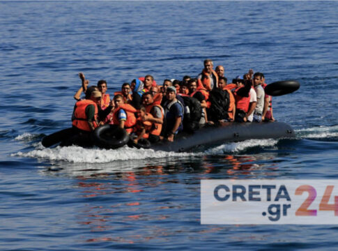 Σκάφος με μετανάστες εντοπίστηκε νότια του Ηρακλείου