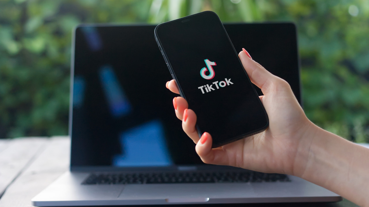 Το αποτύπωμα του άνθρακα του TikTok είναι μεγαλύτερο από αυτό της Ελλάδας