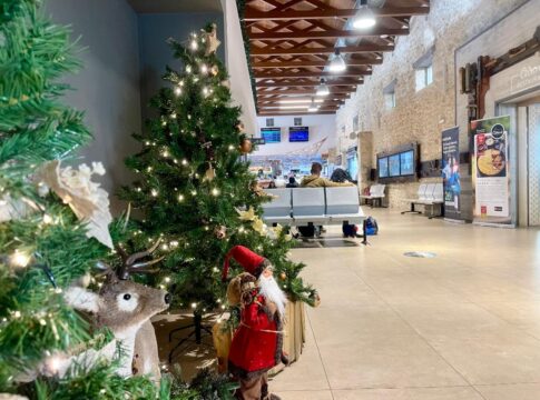 Το ΚΤΕΛ Ηρακλείου-Λασιθίου φόρεσε τα γιορτινά του!