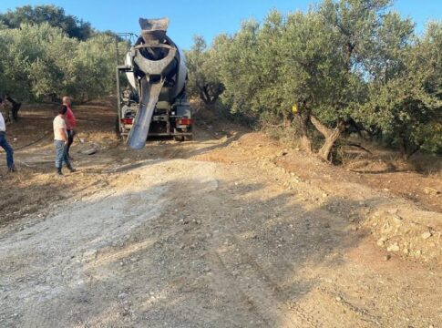 Τσιμεντοστρώσεις στη Δημοτική Ενότητα Κολυμπαρίου από τον Δήμο Πλατανιά