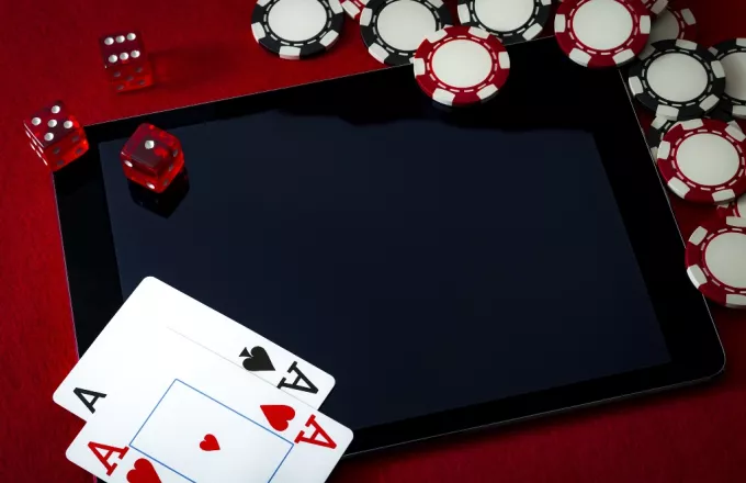 Βρετανία: Γιατρός αποζημίωσε ασθενή που «εθίστηκε στον τζόγο» λόγω φαρμάκου