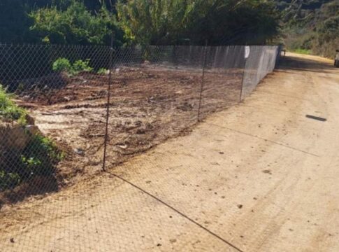 Αδειάζουν οι «αυτοσχέδιοι σκουπιδότοποι»- Μαζικές επιχειρήσεις καθαριότητας και περίφραξης χώρων από την Υπηρεσία Καθαριότητας του Δήμου Χανίων