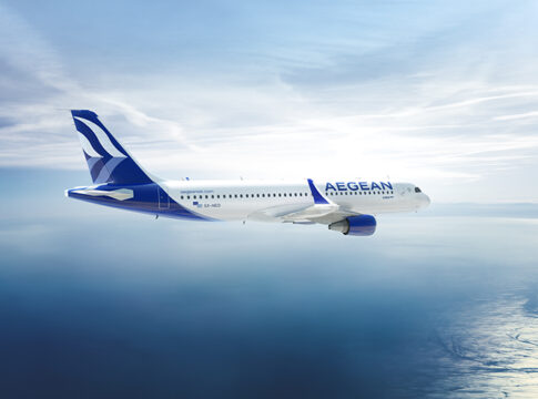 Άλλαξαν χρονιά μέσα στο αεροπλάνο! H πρώτη πτήση του 2025 στο Ηράκλειο