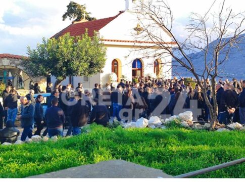 Χανιά: Σπαραγμός στο τελευταίο αντίο στον 22χρονο Παναγιώτη