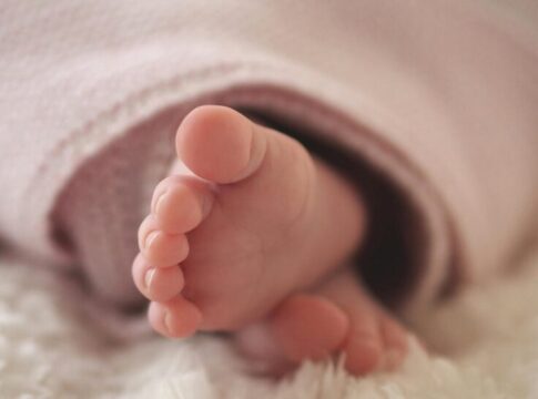 Χανιά – Υπόθεση εμπορίας βρεφών: Απολογείται και ο 46χρονος εμβρυολόγος