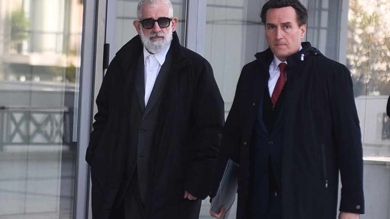 Δίκη Φιλιππίδη: Την ακινητοποίησε, είχε κατεβάσει το παντελόνι και τα εσώρουχά της καταθέτει μάρτυρας