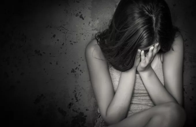 κακοποίηση ανήλικης