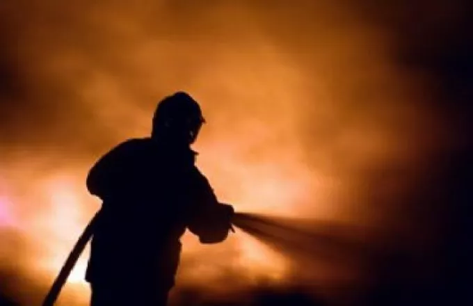Φωτιά: Υπό μερικό έλεγχο η πυρκαγιά σε χαμηλή βλάστηση στην Πάρο