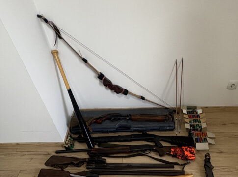 Ηράκλειο: Έκρυβε στο σπίτι του από όπλα μέχρι τόξο και ξιφολόγχη