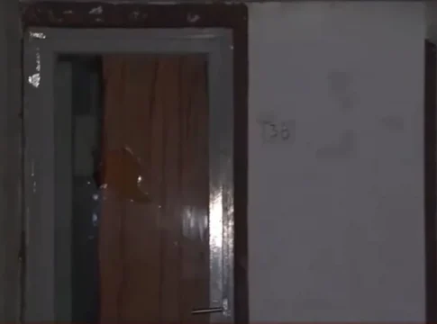 Ηράκλειο – Κακοποίηση 3χρονου: Πέταξαν πέτρες στο σπίτι της φρίκης