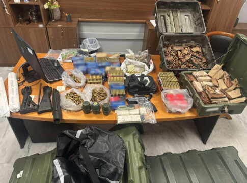Κρήτη: Το γραφείο ήταν… αποθήκη με εκρηκτικά και όπλα – Νέα σύλληψη