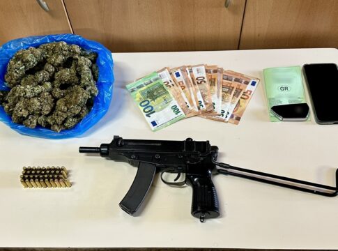 Κρήτη: Τον έπιασαν με κάνναβη και υποπολυβόλο