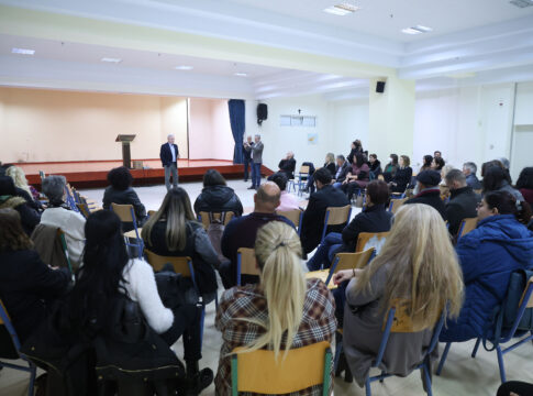 Με επιτυχία η δράση των εθελοντών του «Δικαίωμα στην πόλη» με θέμα «Παρέες – Ψυχαγωγία – Διαδίκτυο: Πώς επικοινωνούμε με τα παιδιά»