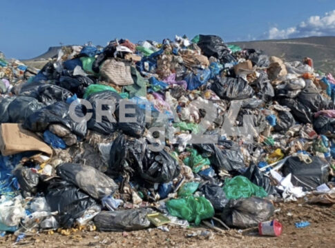 Ο Αντιδήμαρχος Καθαριότητας Νίκος Γιαλιτάκης για την χωματερή στο αμαξοστάσιο: “Κατά 80% έχει μαζευτεί, υπηρεσιακή απόφαση επί του πεδίου”